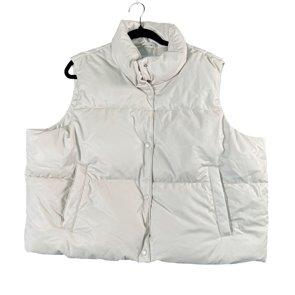 Old Navy White Faux Leather Puffer Vest XL Quilted Snap Front Modern